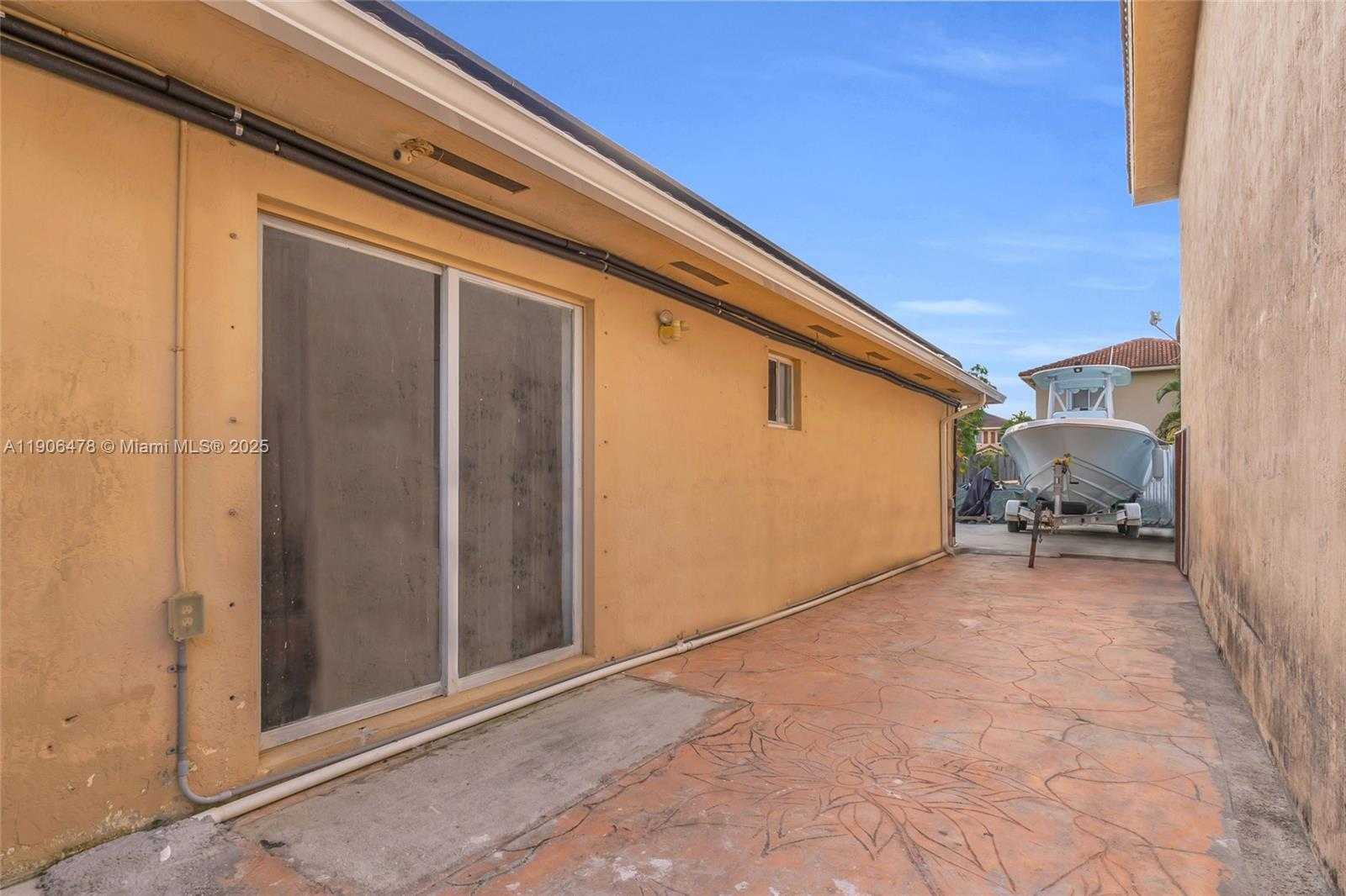 Small Image of 21410 SOUTH WEST 89TH CT, Cutler Bay Number 35