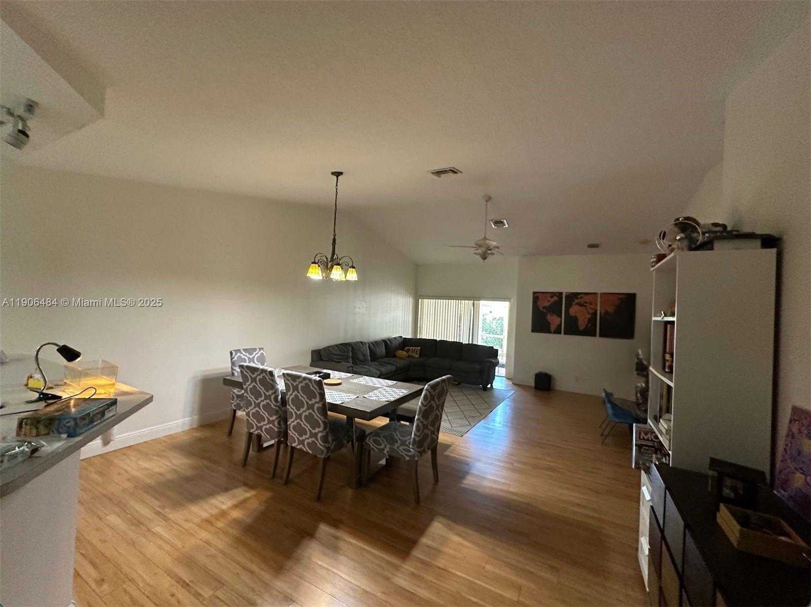 Small Image of 2066 BOREALIS WAY, Weston Number 11