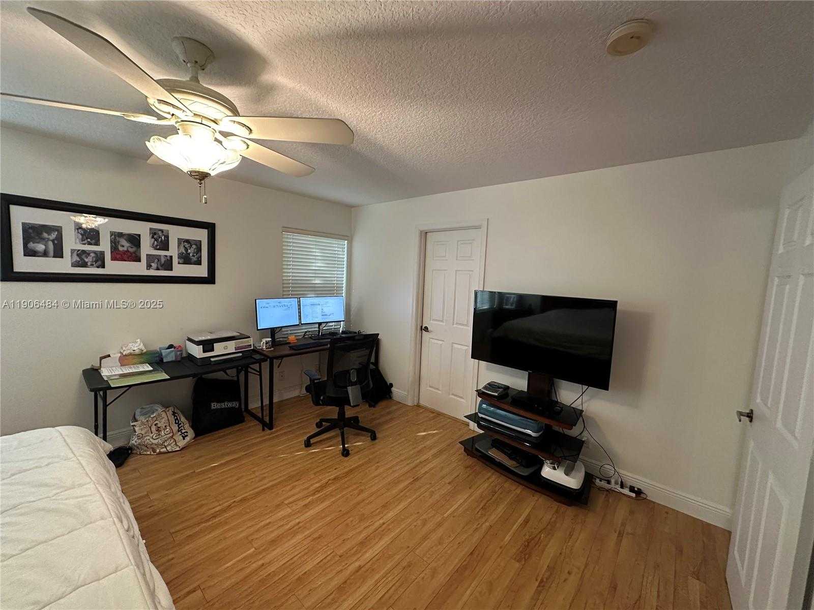 Small Image of 2066 BOREALIS WAY, Weston Number 15