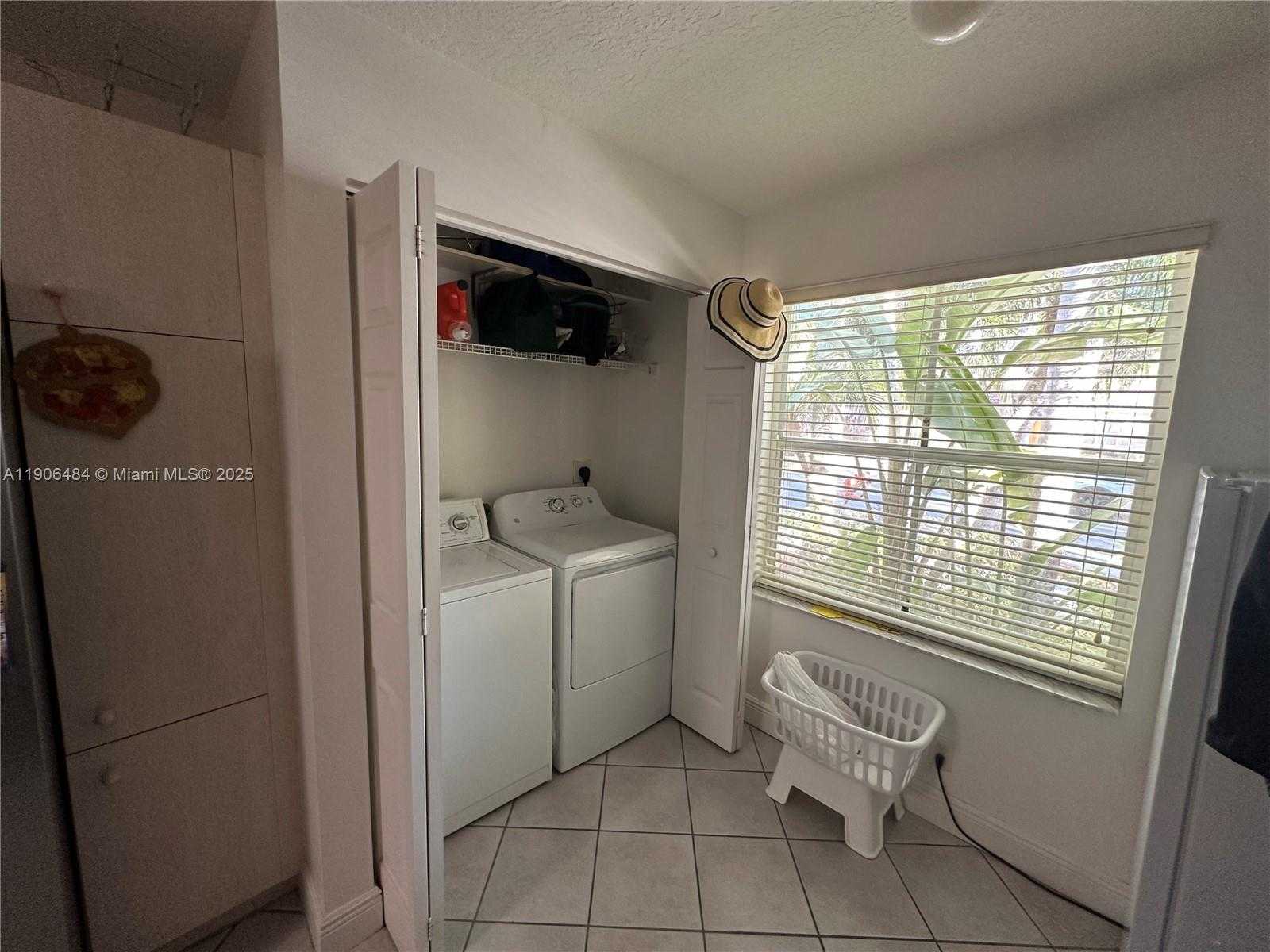 Small Image of 2066 BOREALIS WAY, Weston Number 9