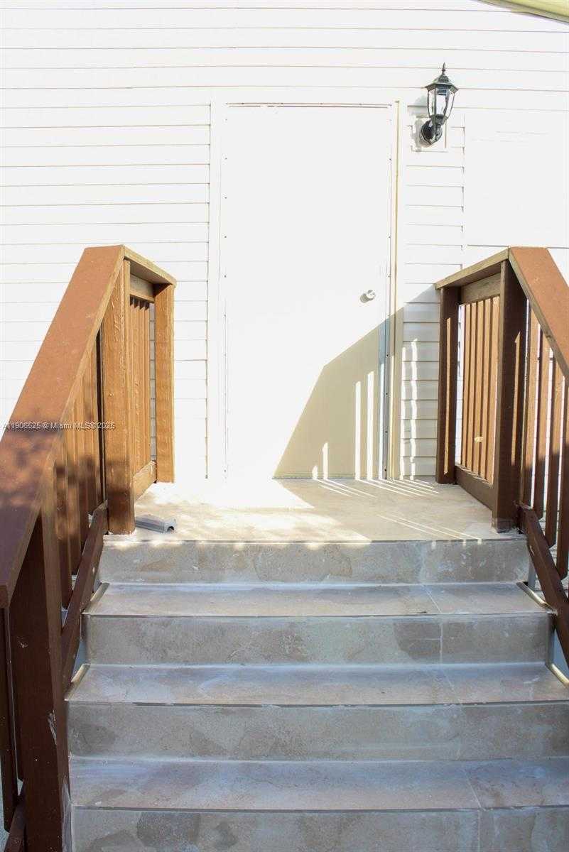 Small Image of 220 NORTH EAST 12TH AVE LOT 219, Homestead Number 10