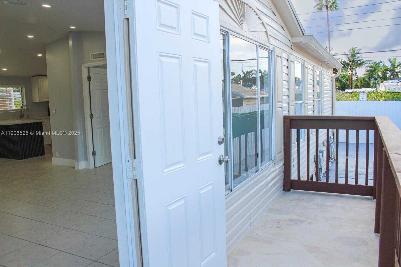 Small Image of 220 NORTH EAST 12TH AVE LOT 219, Homestead Number 13