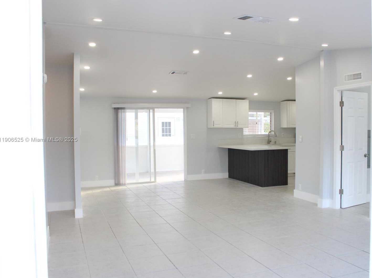 Small Image of 220 NORTH EAST 12TH AVE LOT 219, Homestead Number 14