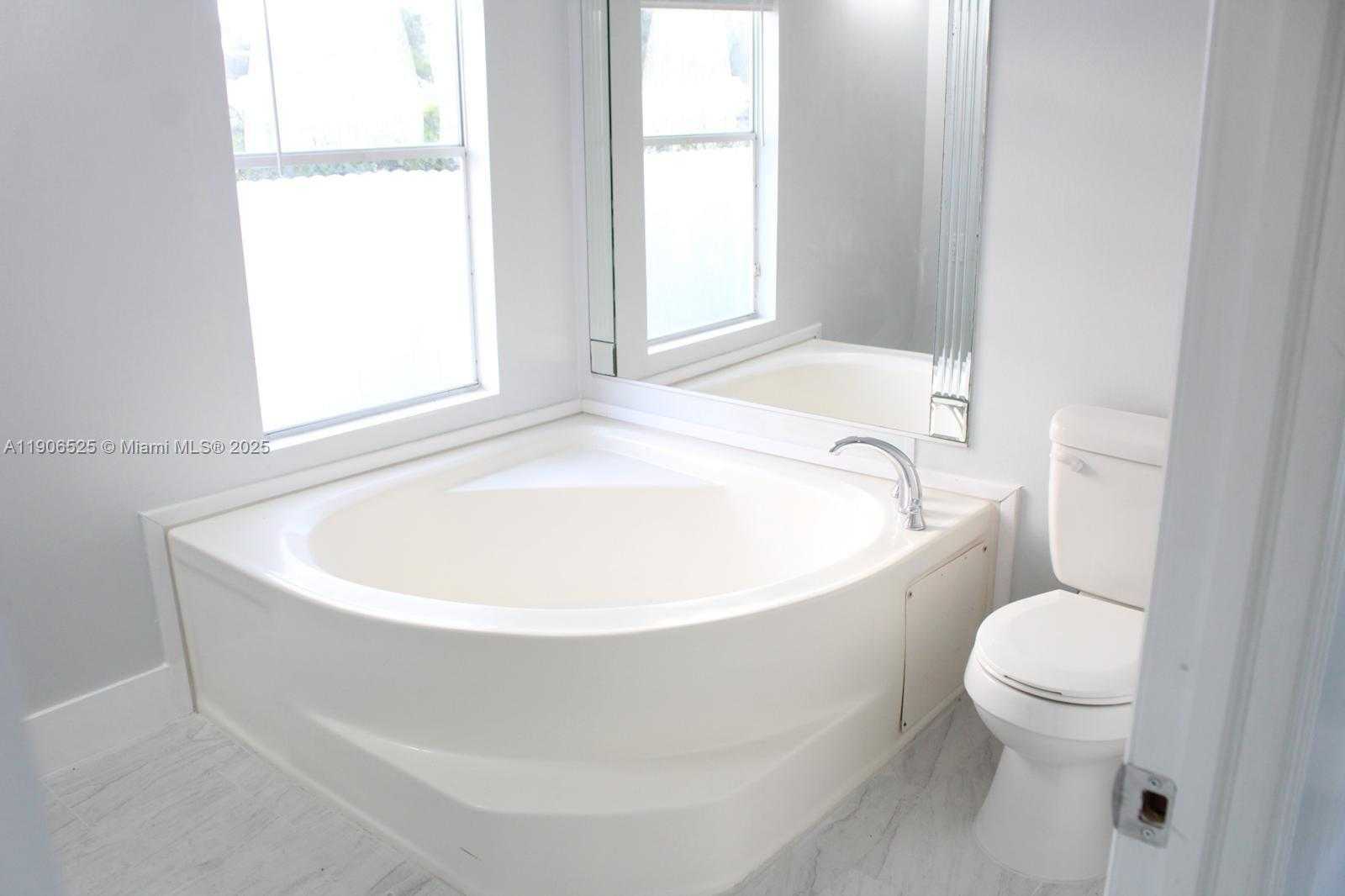 Small Image of 220 NORTH EAST 12TH AVE LOT 219, Homestead Number 30