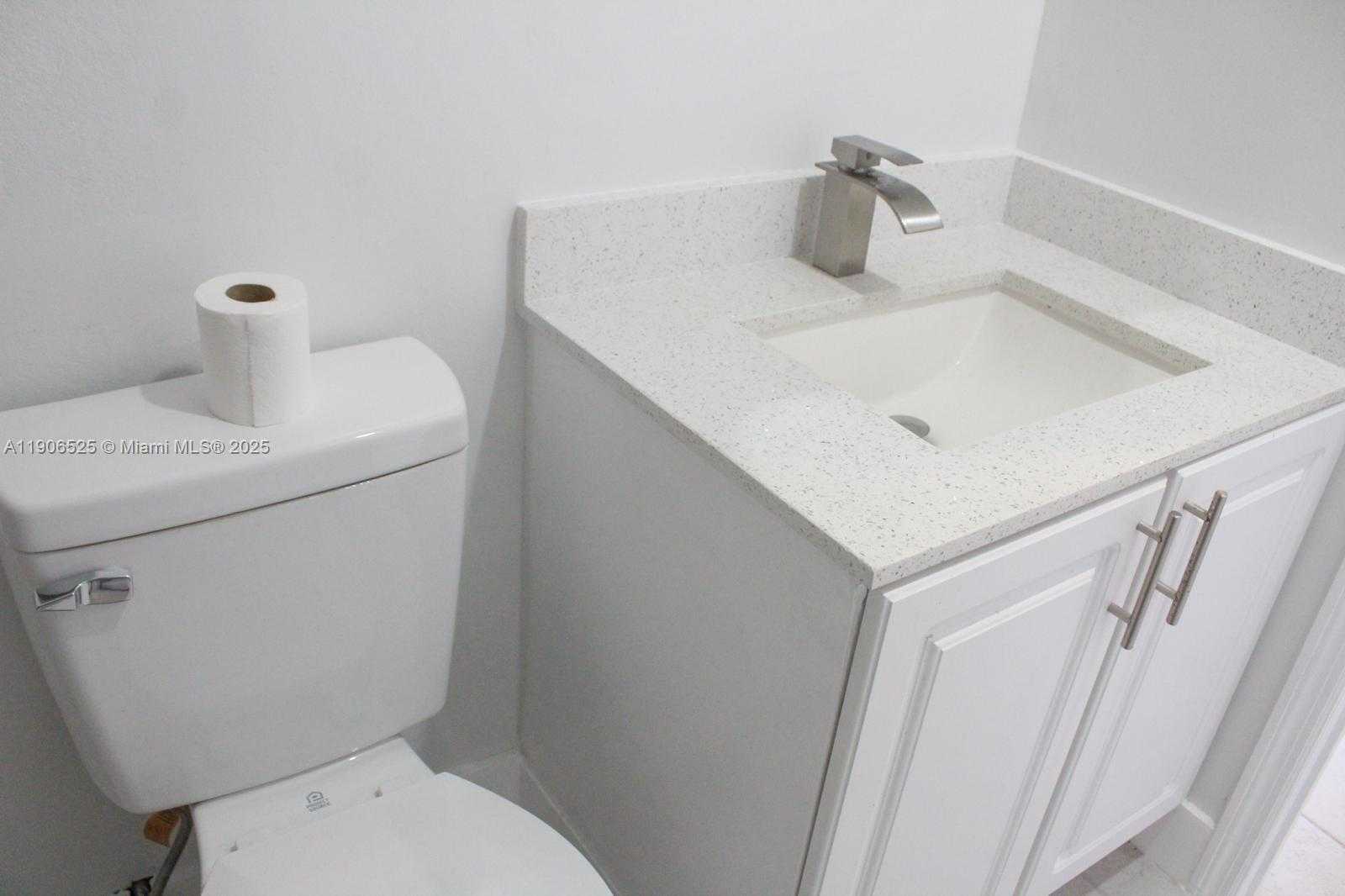 Small Image of 220 NORTH EAST 12TH AVE LOT 219, Homestead Number 37