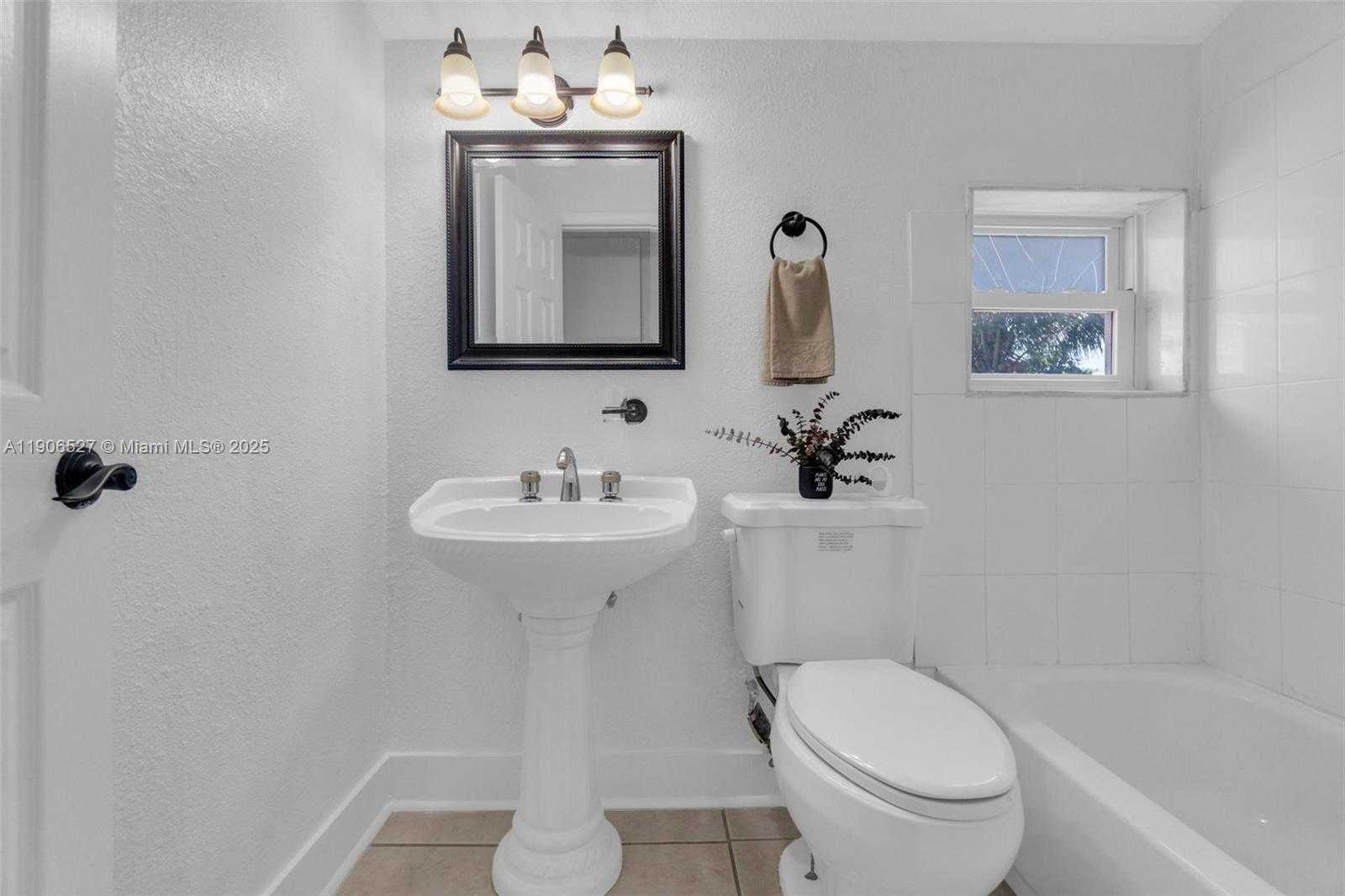 Small Image of 3610 NORTH WEST 171ST ST, Miami Gardens Number 14