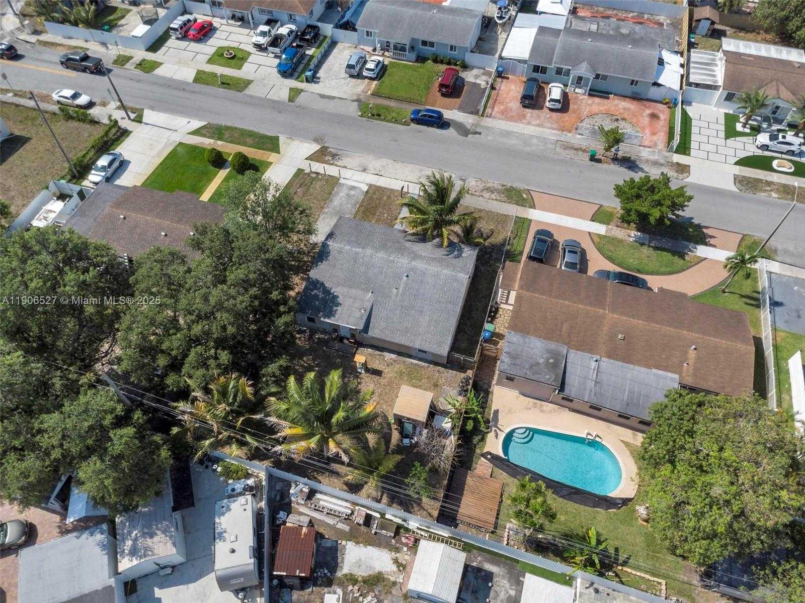 Small Image of 3610 NORTH WEST 171ST ST, Miami Gardens Number 28