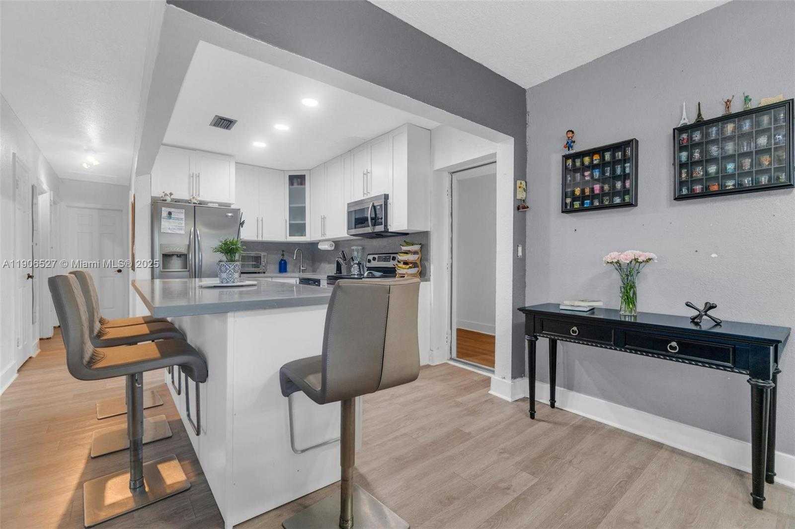 Small Image of 3610 NORTH WEST 171ST ST, Miami Gardens Number 4