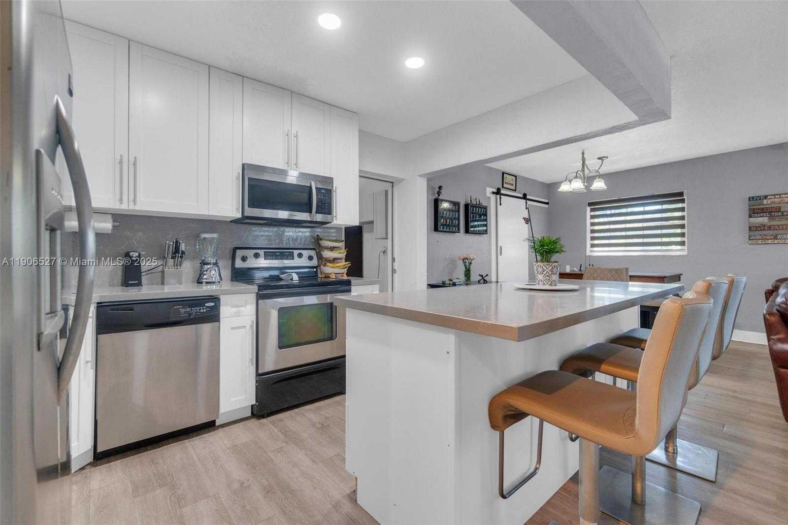 Small Image of 3610 NORTH WEST 171ST ST, Miami Gardens Number 6