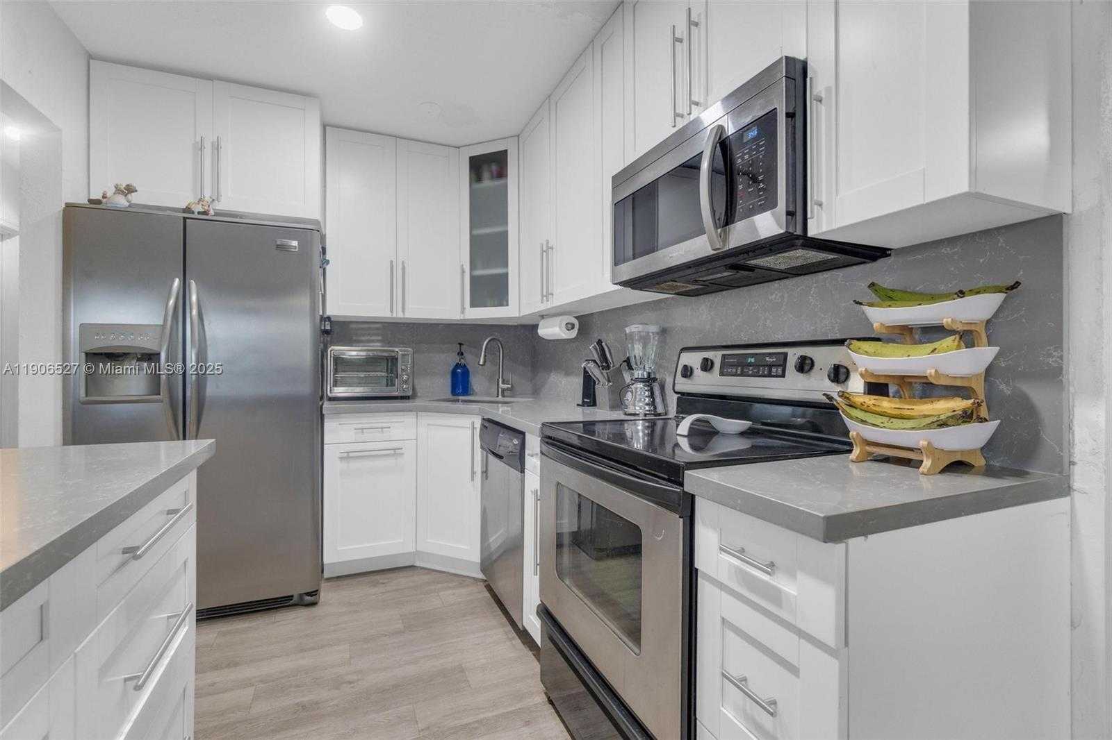 Small Image of 3610 NORTH WEST 171ST ST, Miami Gardens Number 9