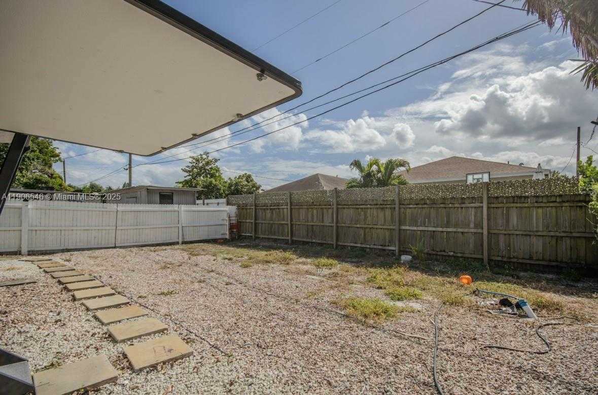 Small Image of 4158 FAITH ST, West Palm Beach Number 23