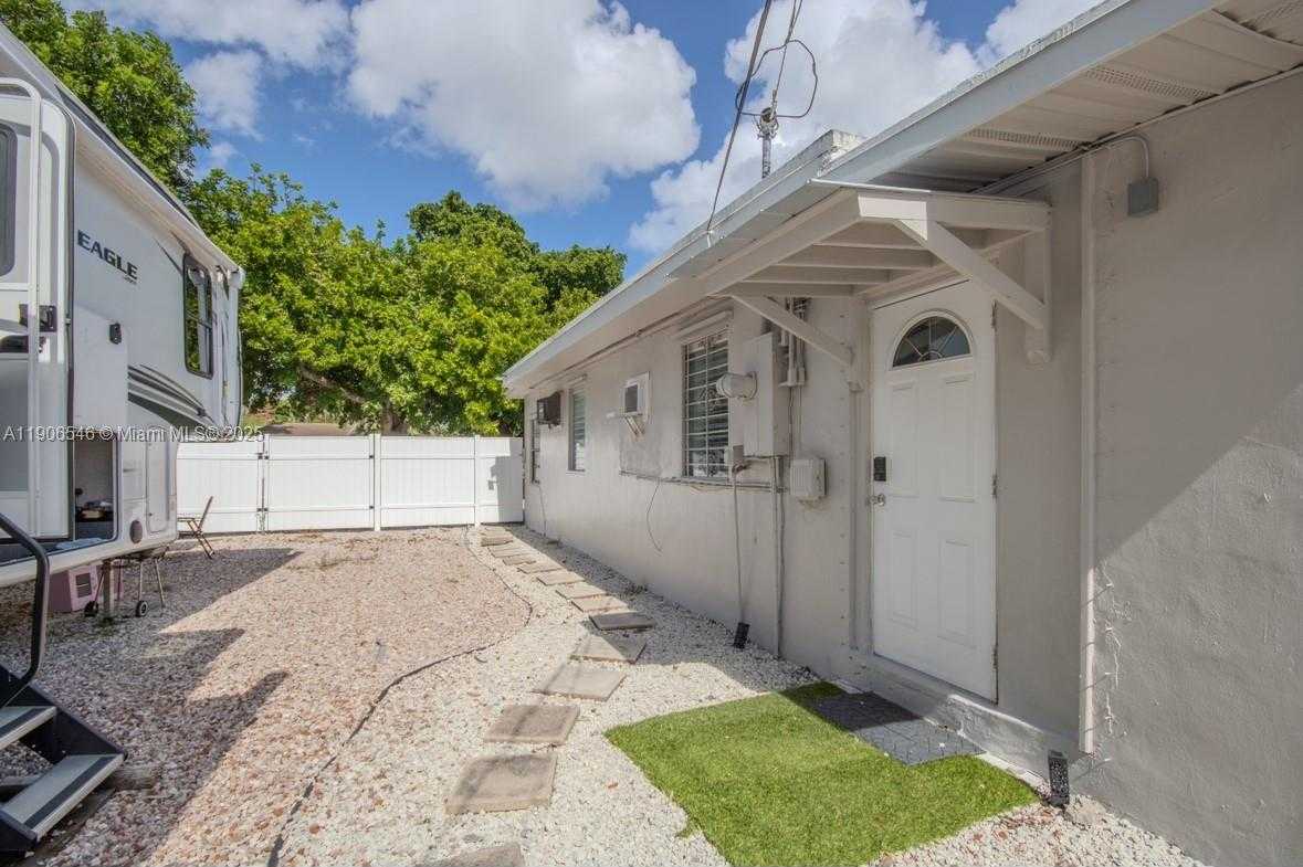 Small Image of 4158 FAITH ST, West Palm Beach Number 36