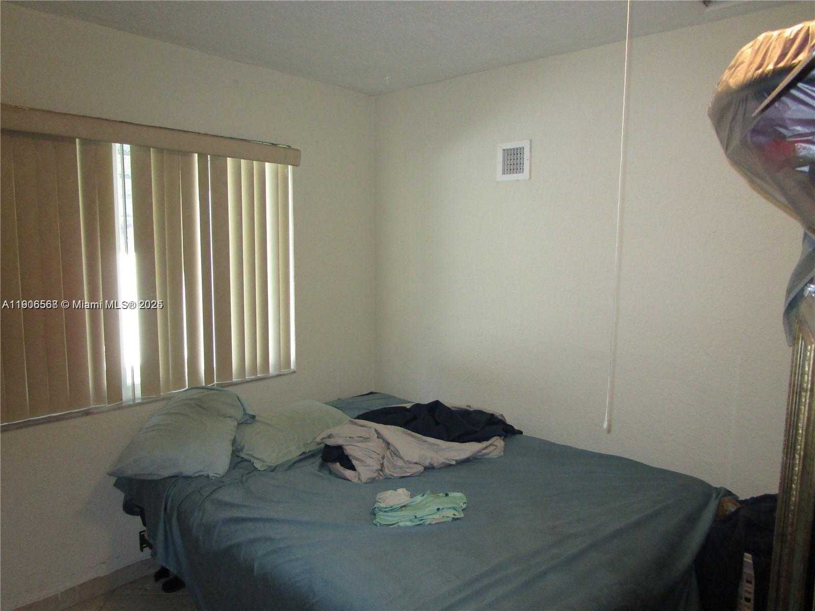 Small Image of North Miami Number 14