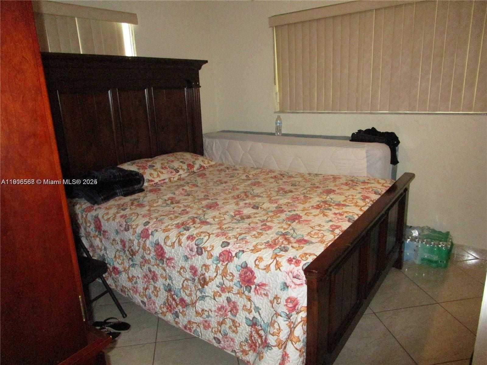 Small Image of North Miami Number 16