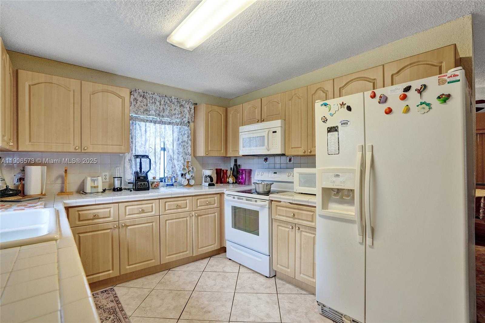 Small Image of 3260 NORTH WEST 174TH ST, Miami Gardens Number 16