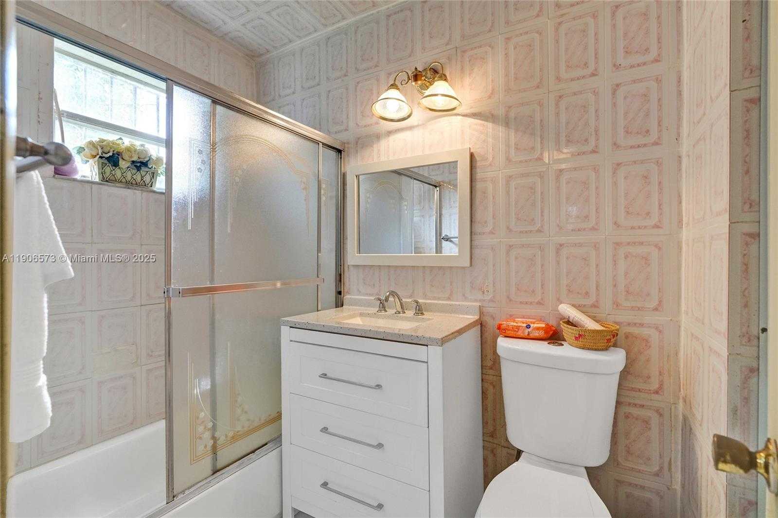 Small Image of 3260 NORTH WEST 174TH ST, Miami Gardens Number 23