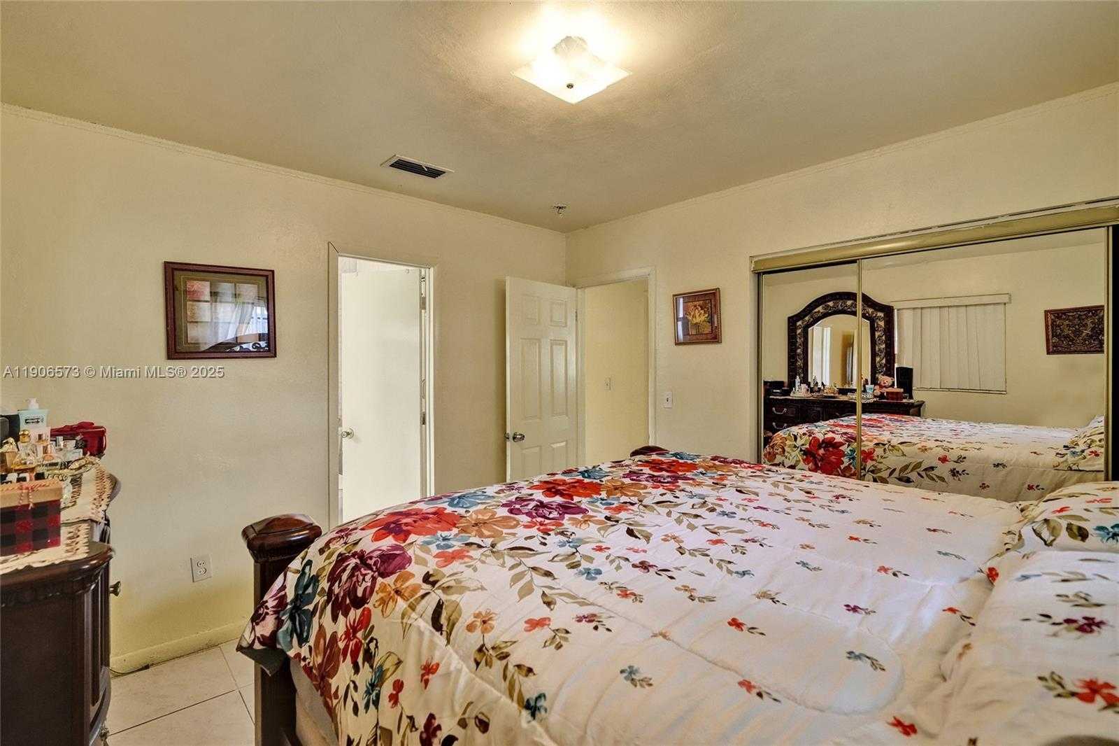 Small Image of 3260 NORTH WEST 174TH ST, Miami Gardens Number 24