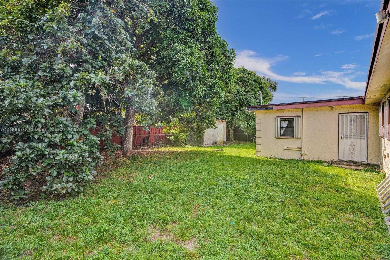 Small Image of 3260 NORTH WEST 174TH ST, Miami Gardens Number 32