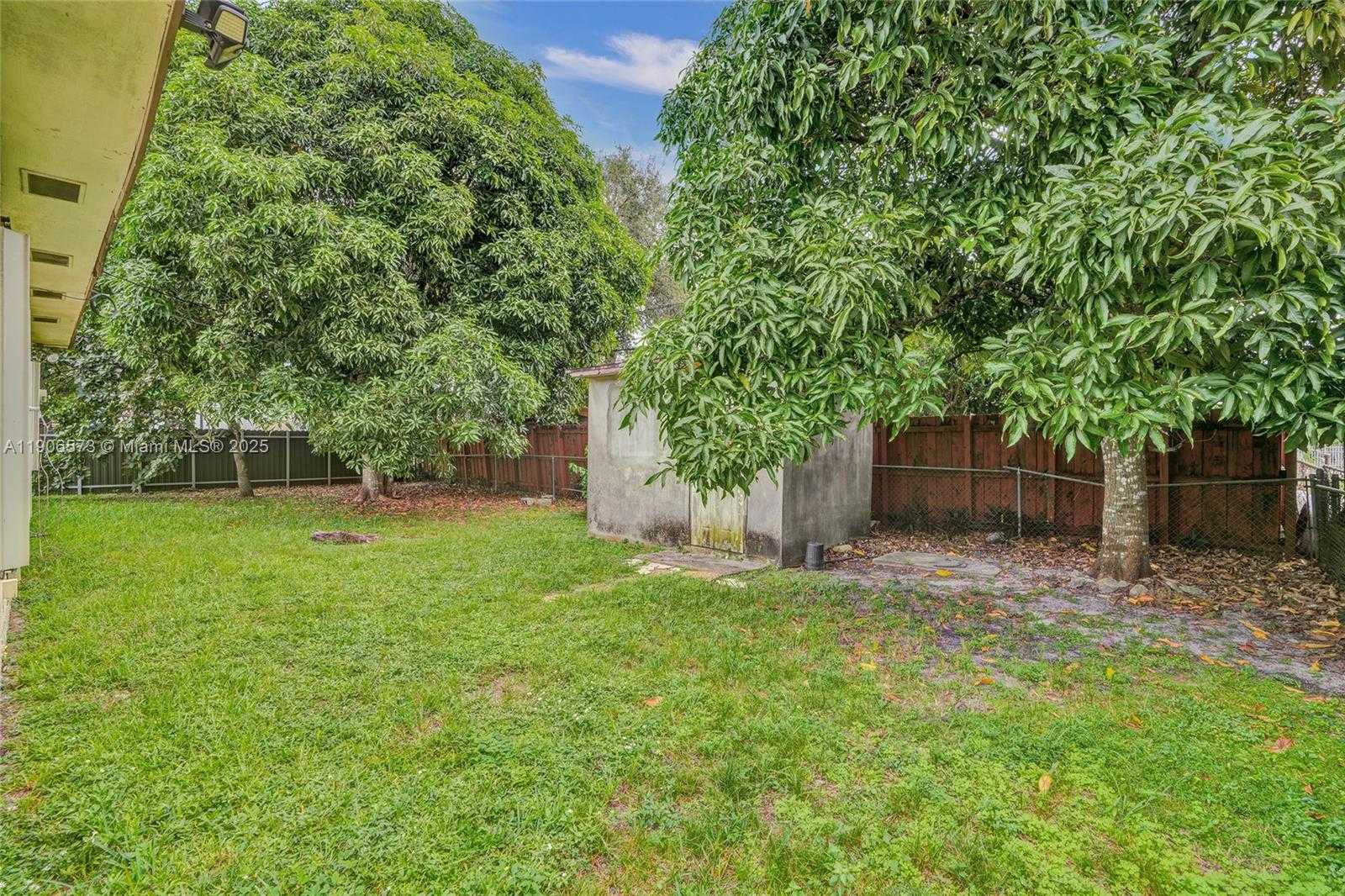 Small Image of 3260 NORTH WEST 174TH ST, Miami Gardens Number 34