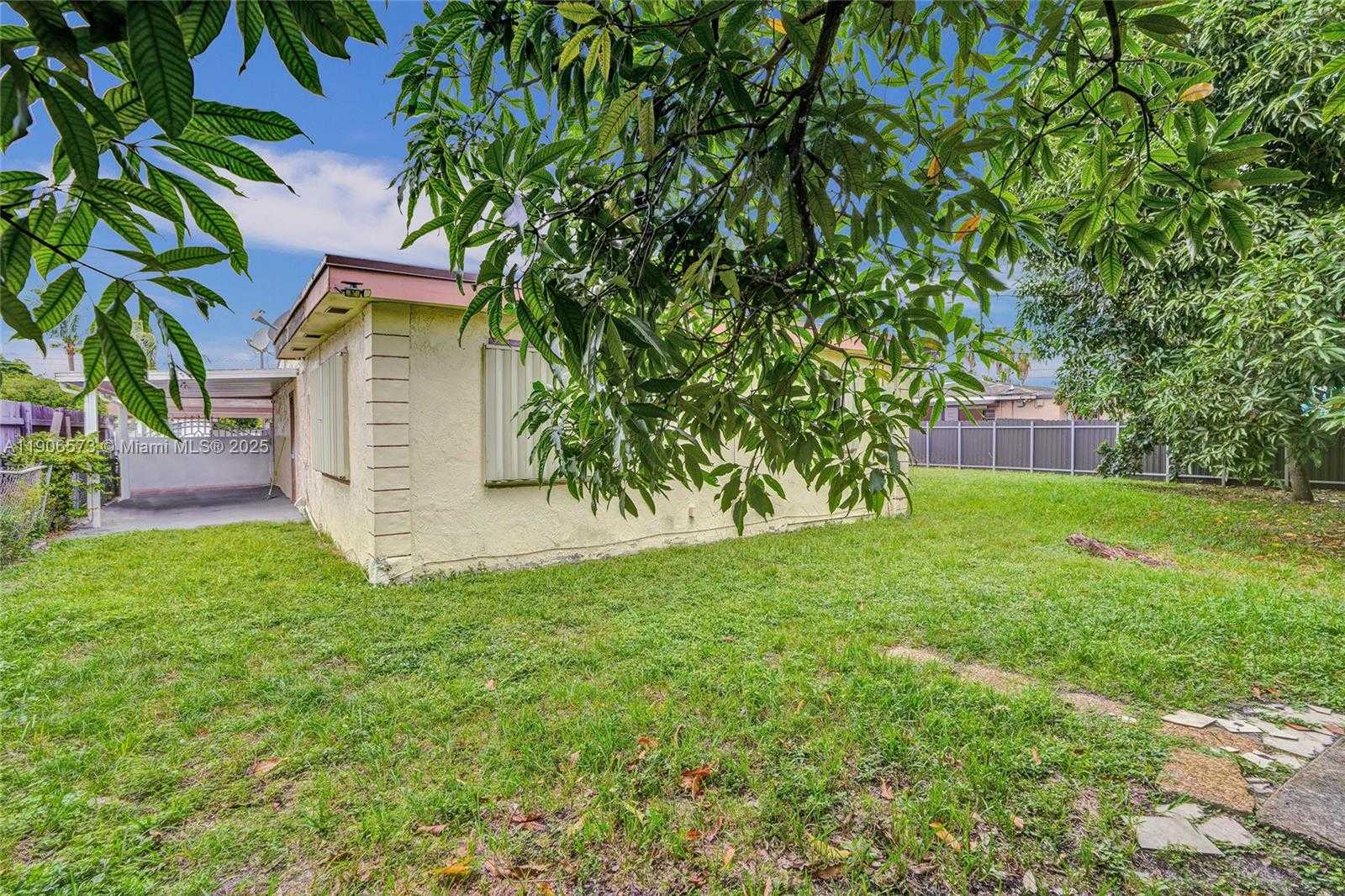 Small Image of 3260 NORTH WEST 174TH ST, Miami Gardens Number 35