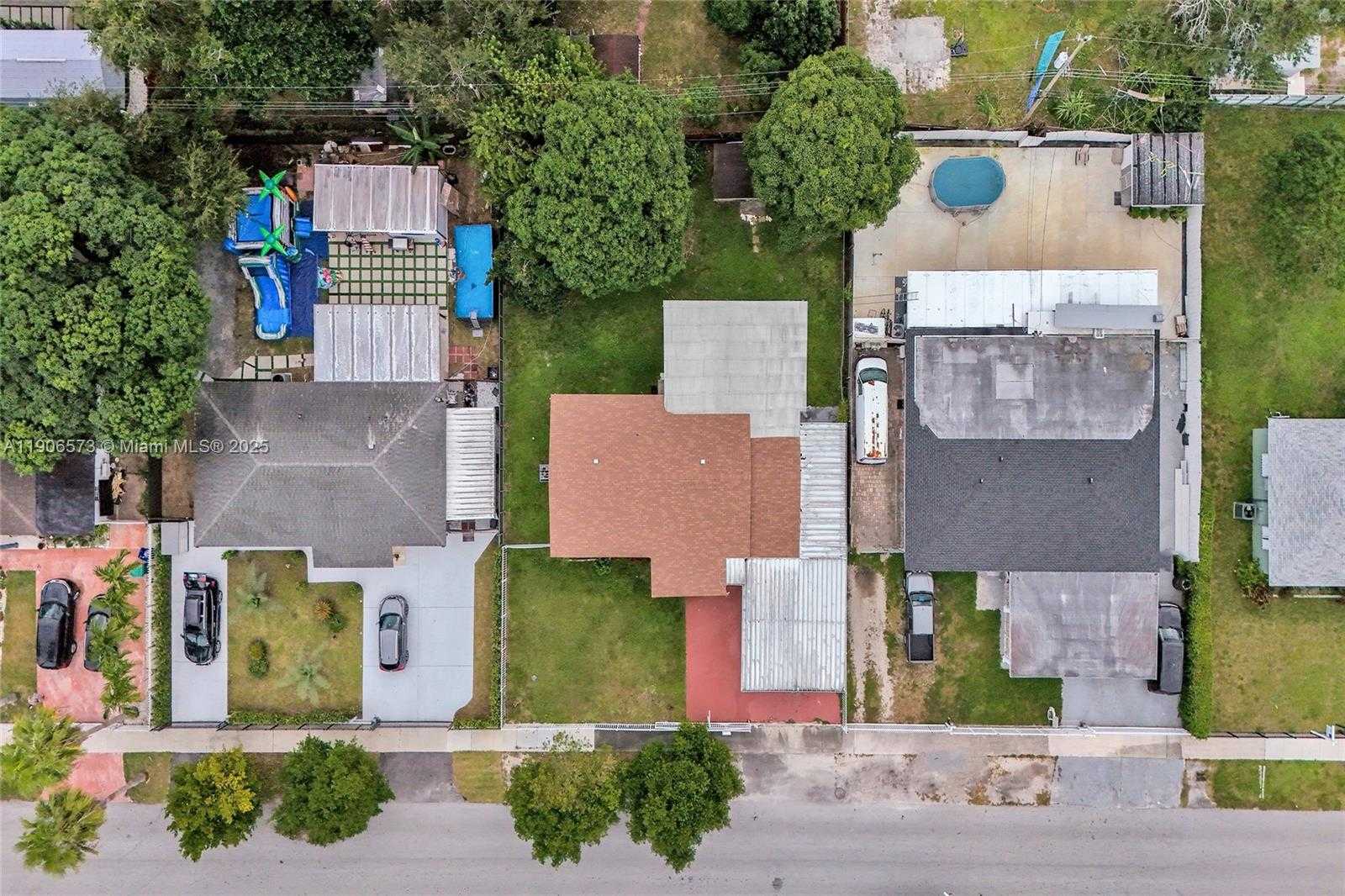 Small Image of 3260 NORTH WEST 174TH ST, Miami Gardens Number 36