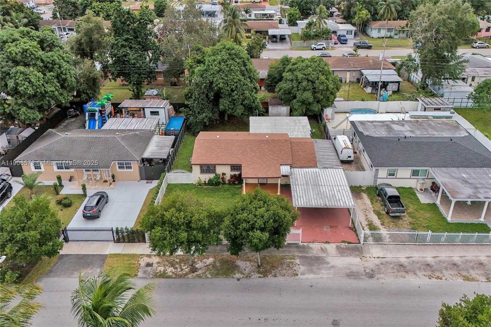 Small Image of 3260 NORTH WEST 174TH ST, Miami Gardens Number 52