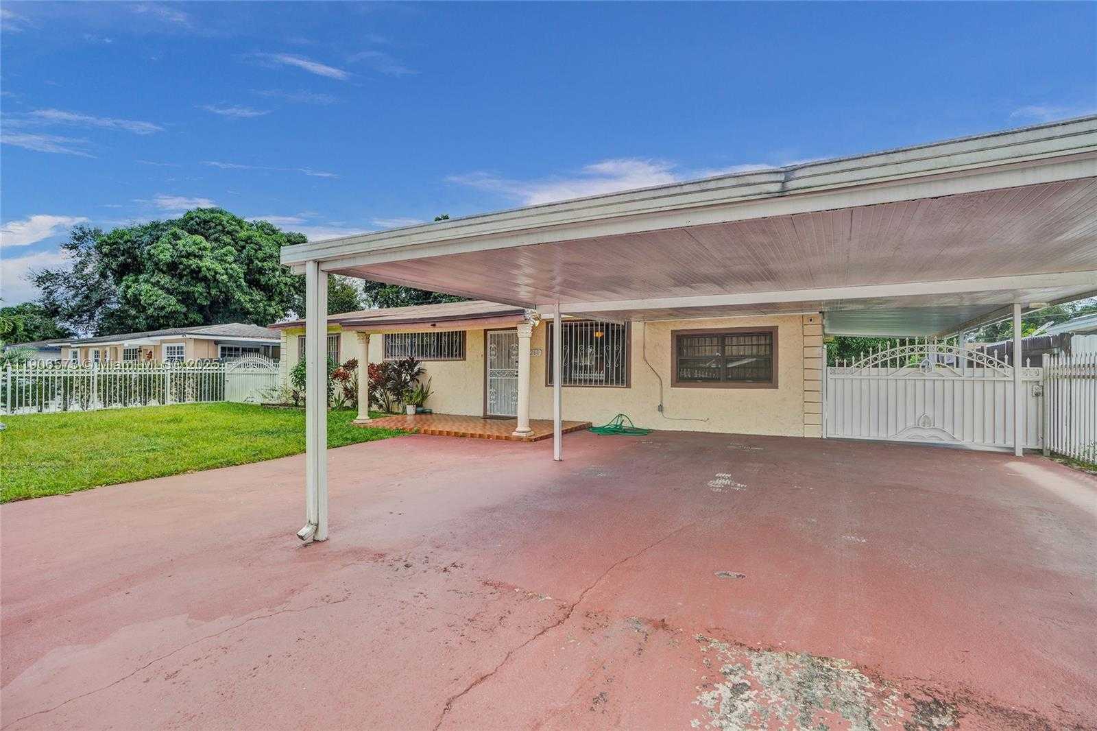 Small Image of 3260 NORTH WEST 174TH ST, Miami Gardens Number 6