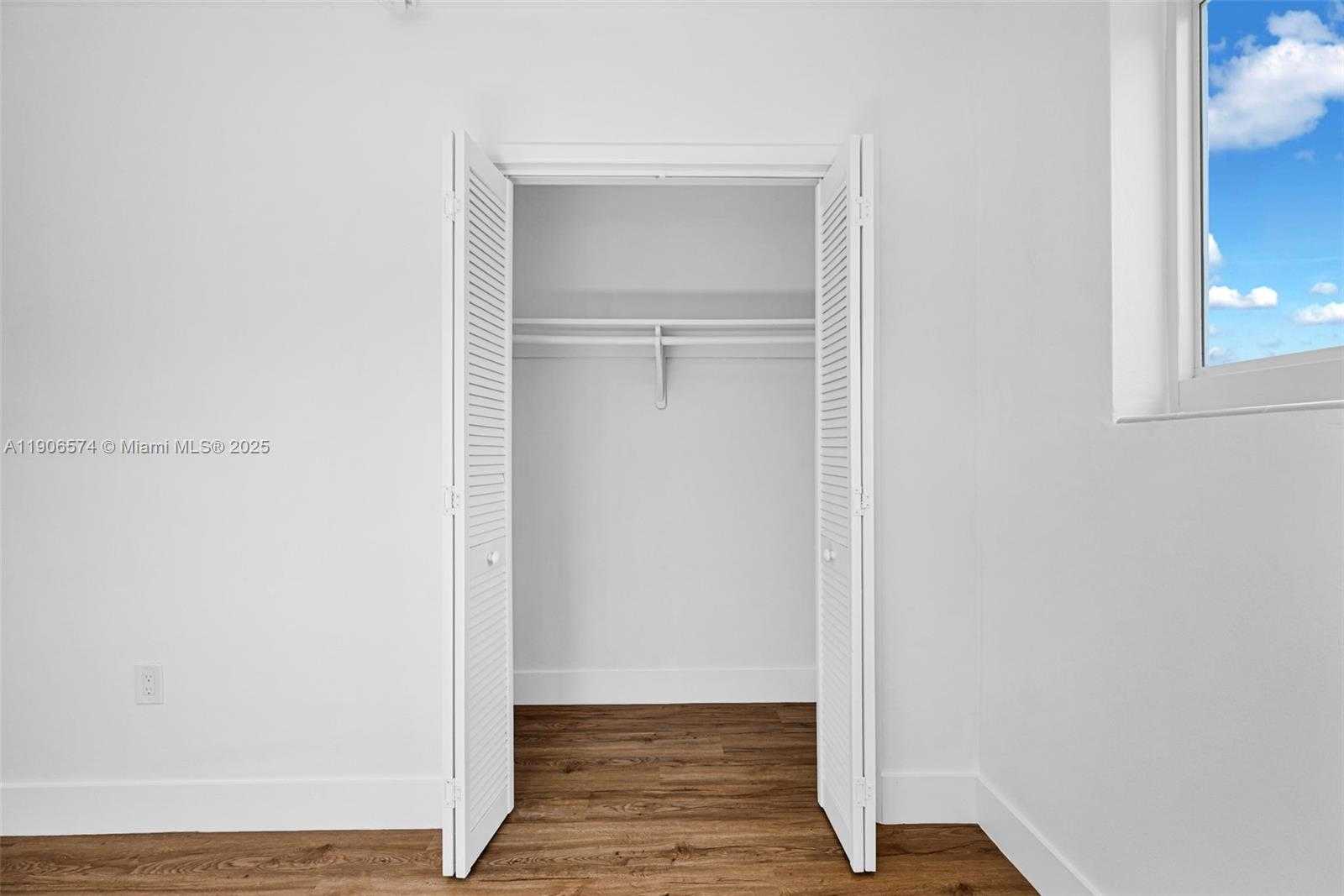 Small Image of 6828 NORTH WEST 13TH ST, Plantation Number 10