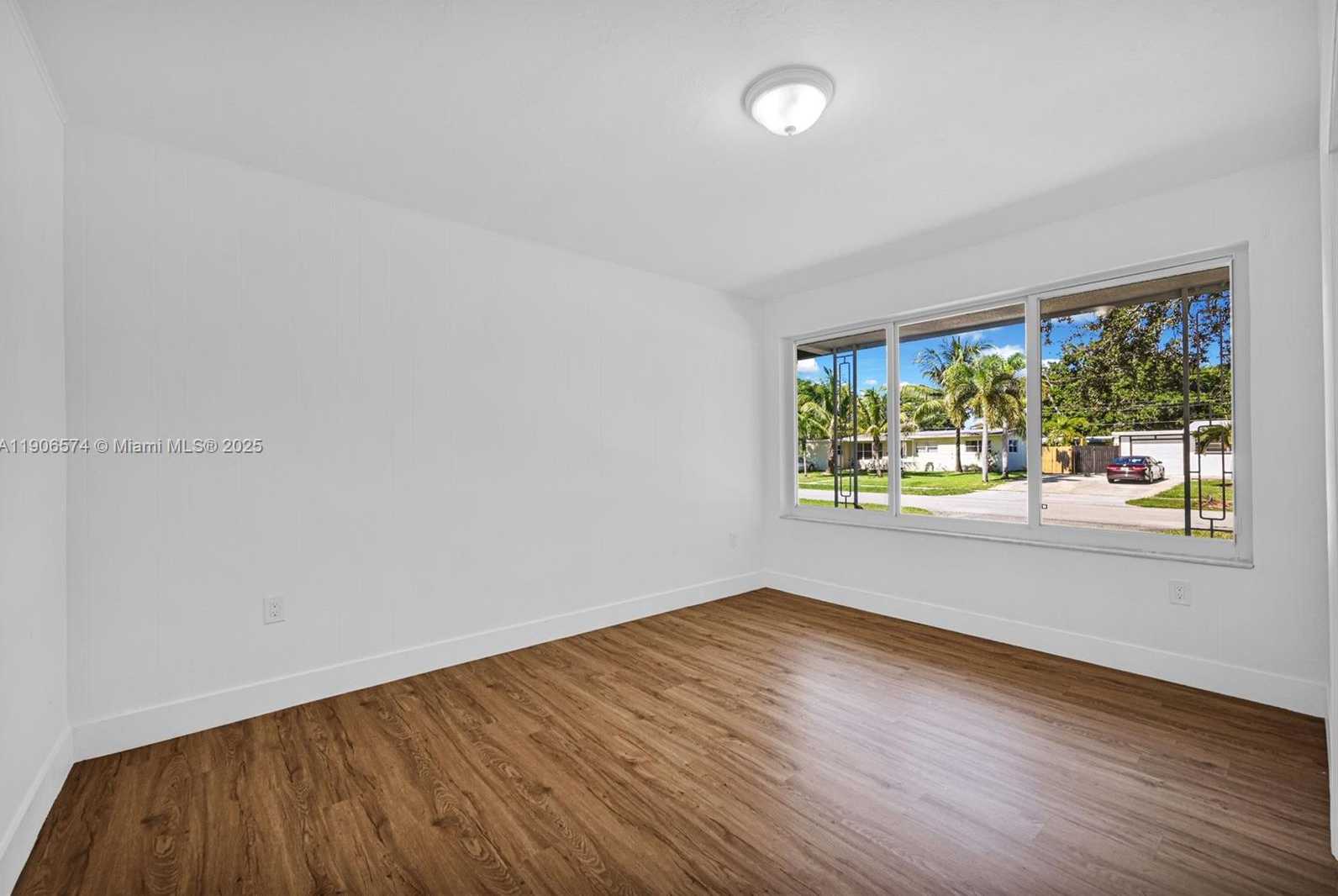 Small Image of 6828 NORTH WEST 13TH ST, Plantation Number 21