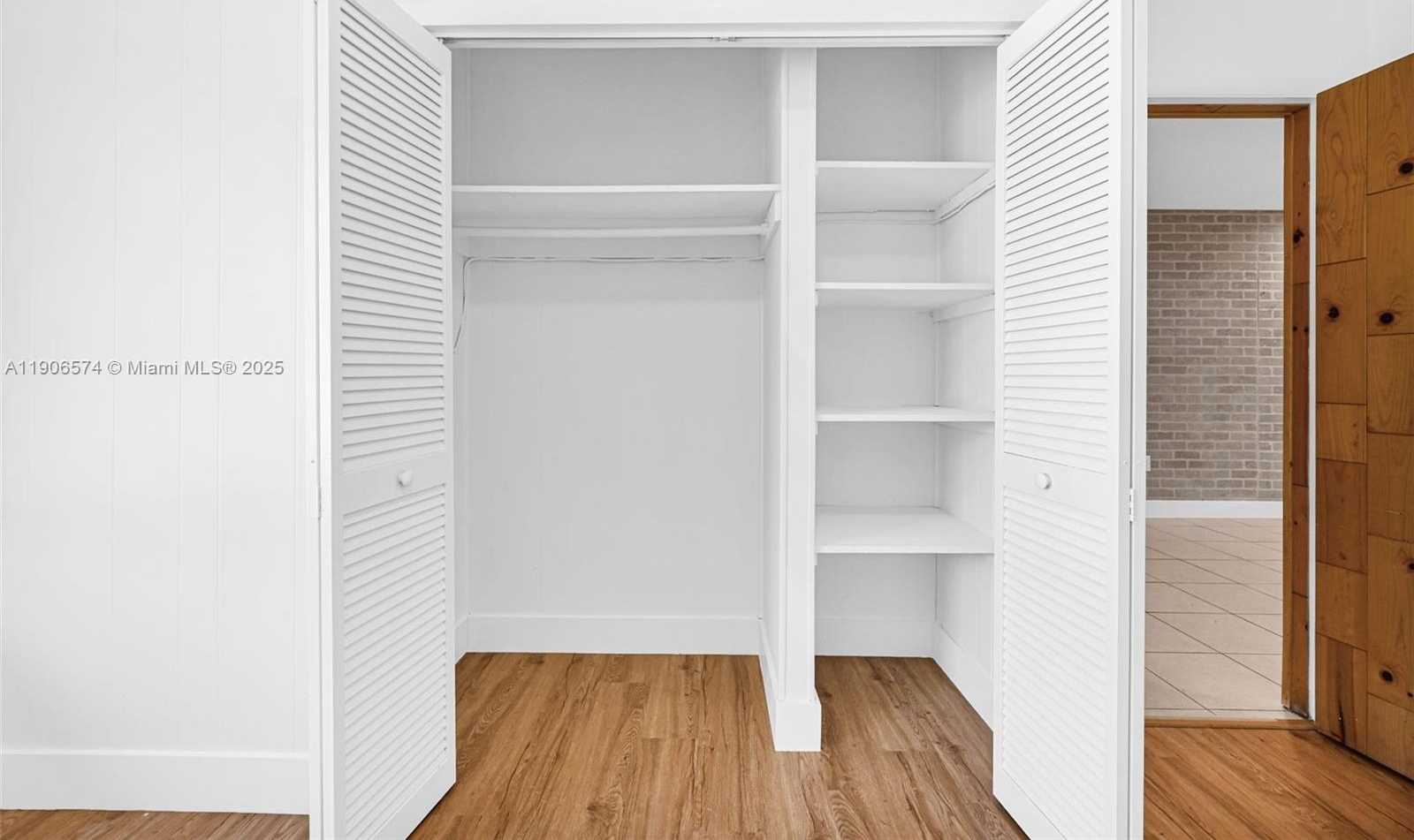 Small Image of 6828 NORTH WEST 13TH ST, Plantation Number 25