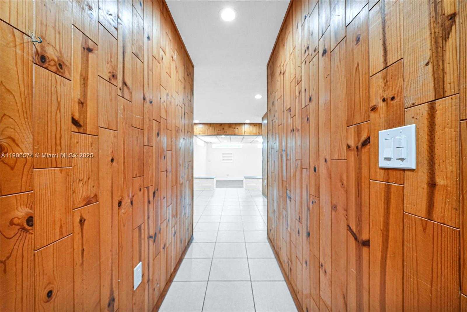 Small Image of 6828 NORTH WEST 13TH ST, Plantation Number 26