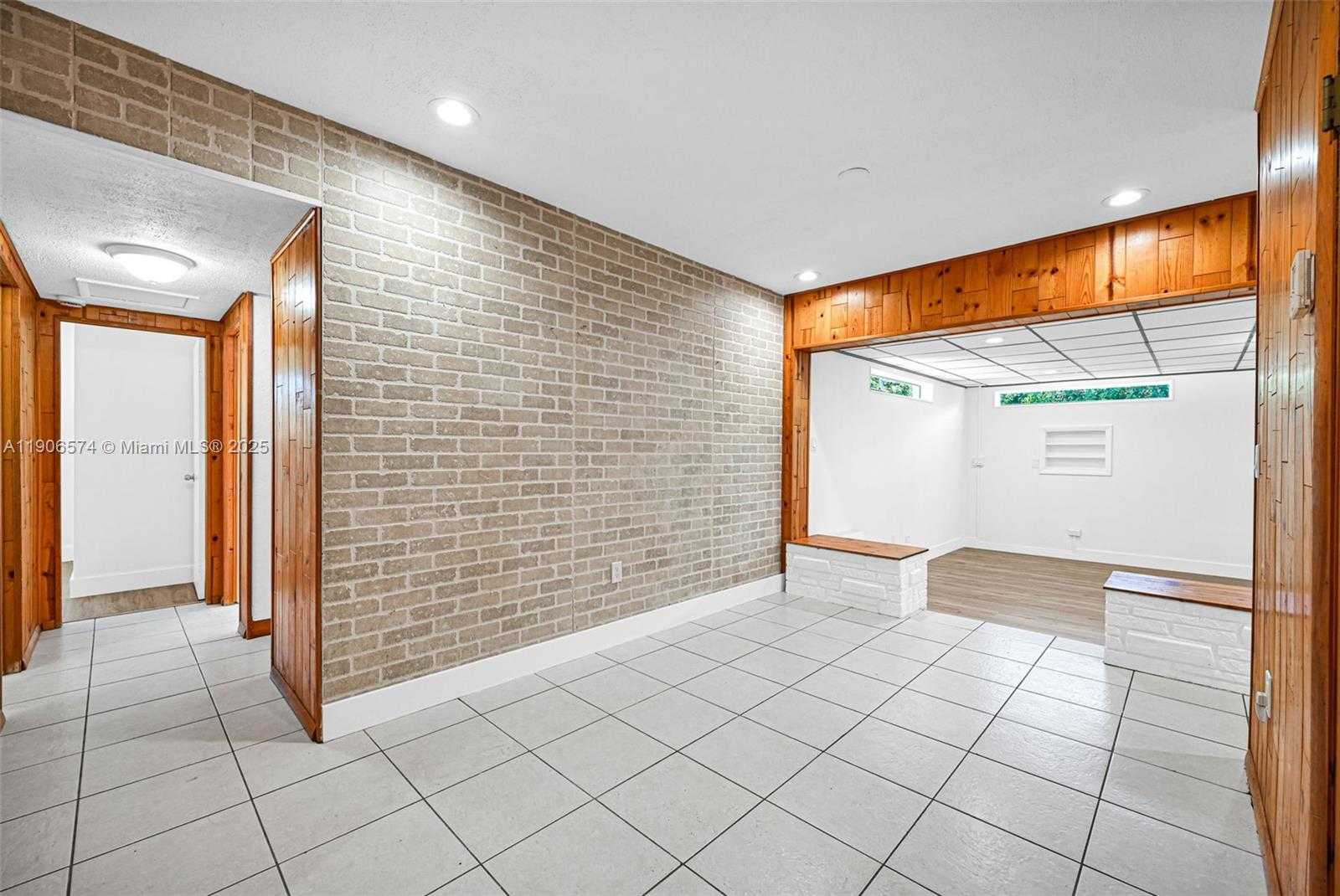 Small Image of 6828 NORTH WEST 13TH ST, Plantation Number 27