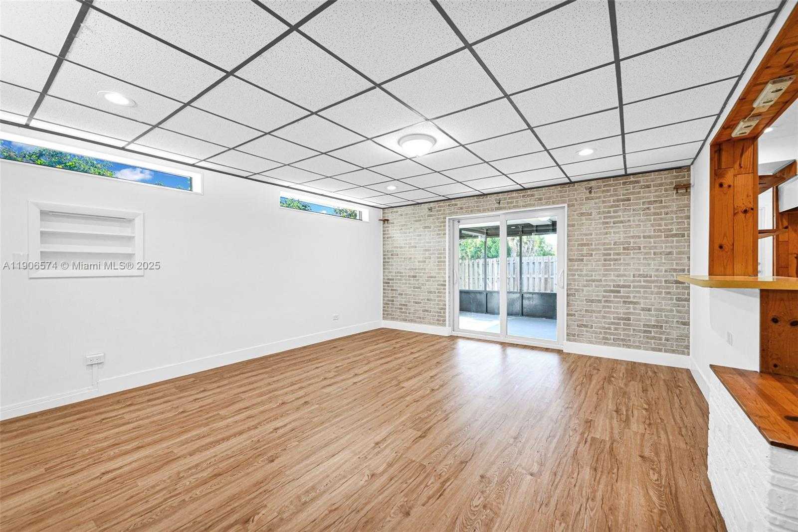 Small Image of 6828 NORTH WEST 13TH ST, Plantation Number 4