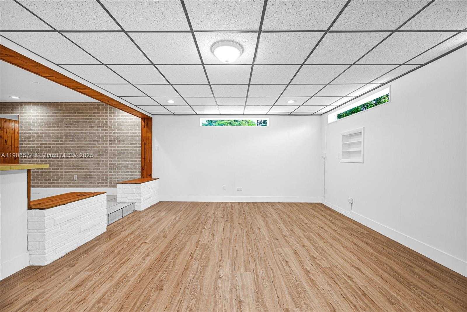 Small Image of 6828 NORTH WEST 13TH ST, Plantation Number 48