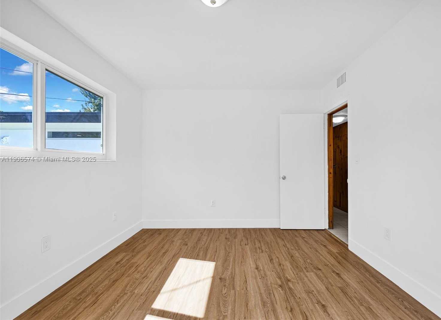 Small Image of 6828 NORTH WEST 13TH ST, Plantation Number 9