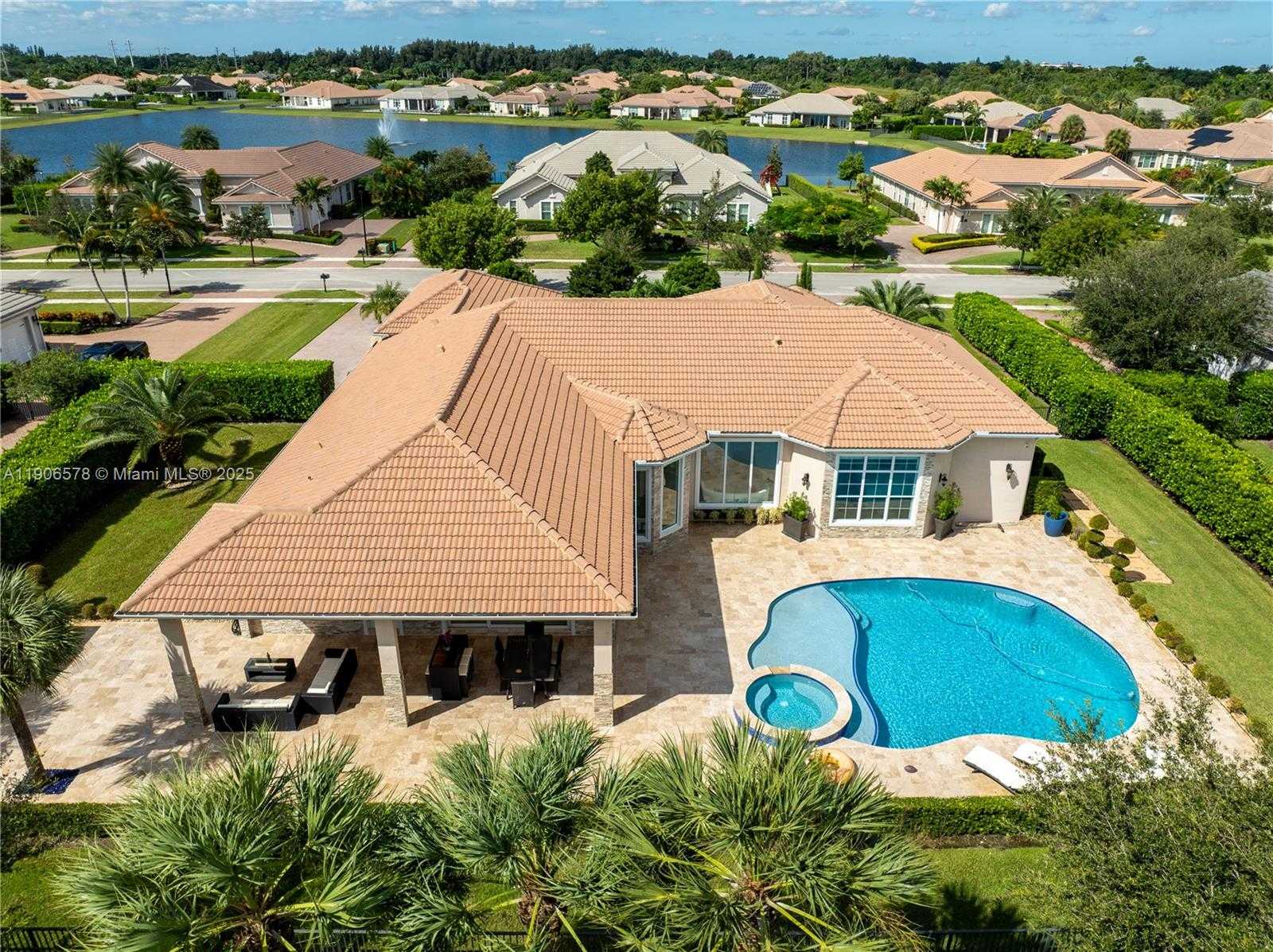 Small Image of 4950 EAST STERLING RANCH CIR, Davie Number 11