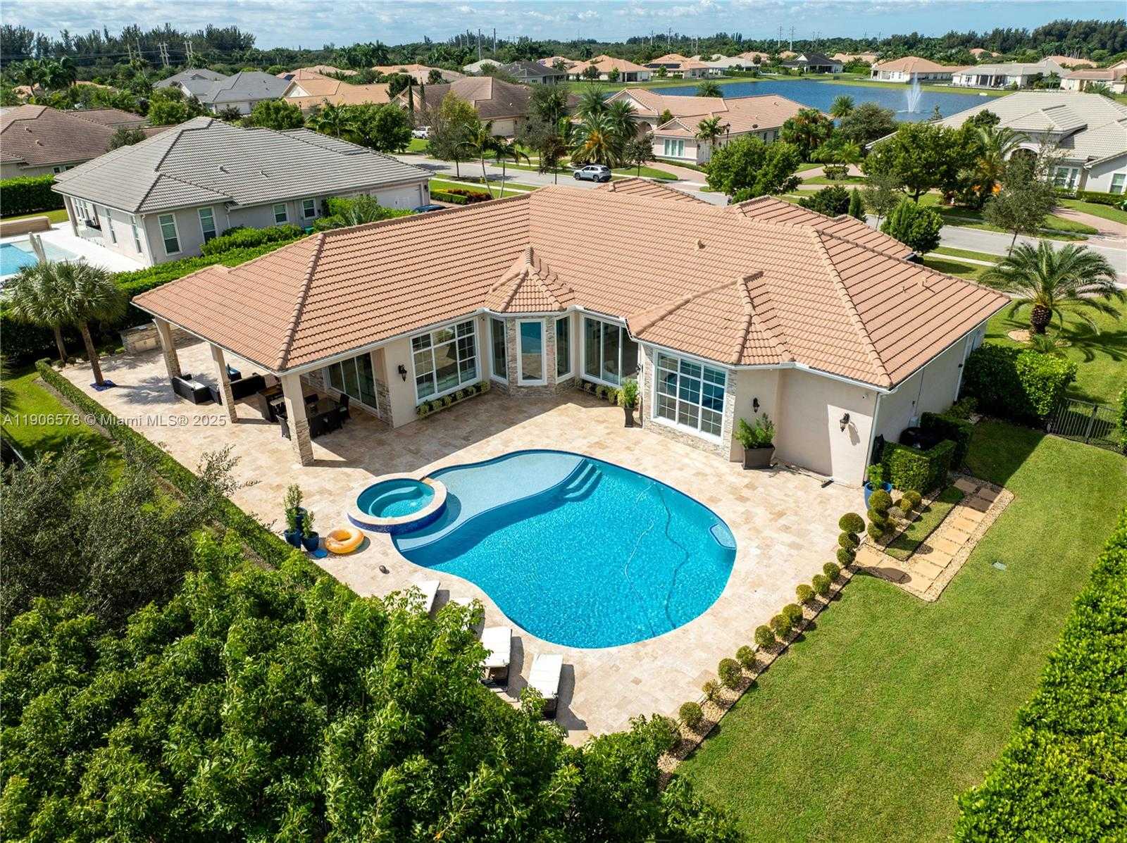 Small Image of 4950 EAST STERLING RANCH CIR, Davie Number 12
