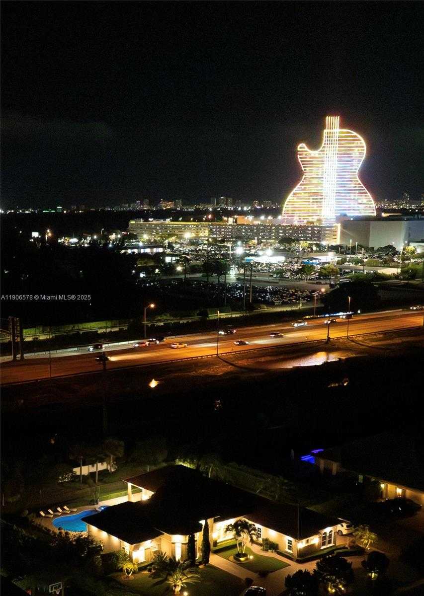 Small Image of 4950 EAST STERLING RANCH CIR, Davie Number 19