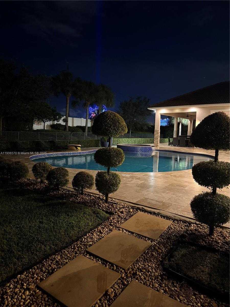 Small Image of 4950 EAST STERLING RANCH CIR, Davie Number 20