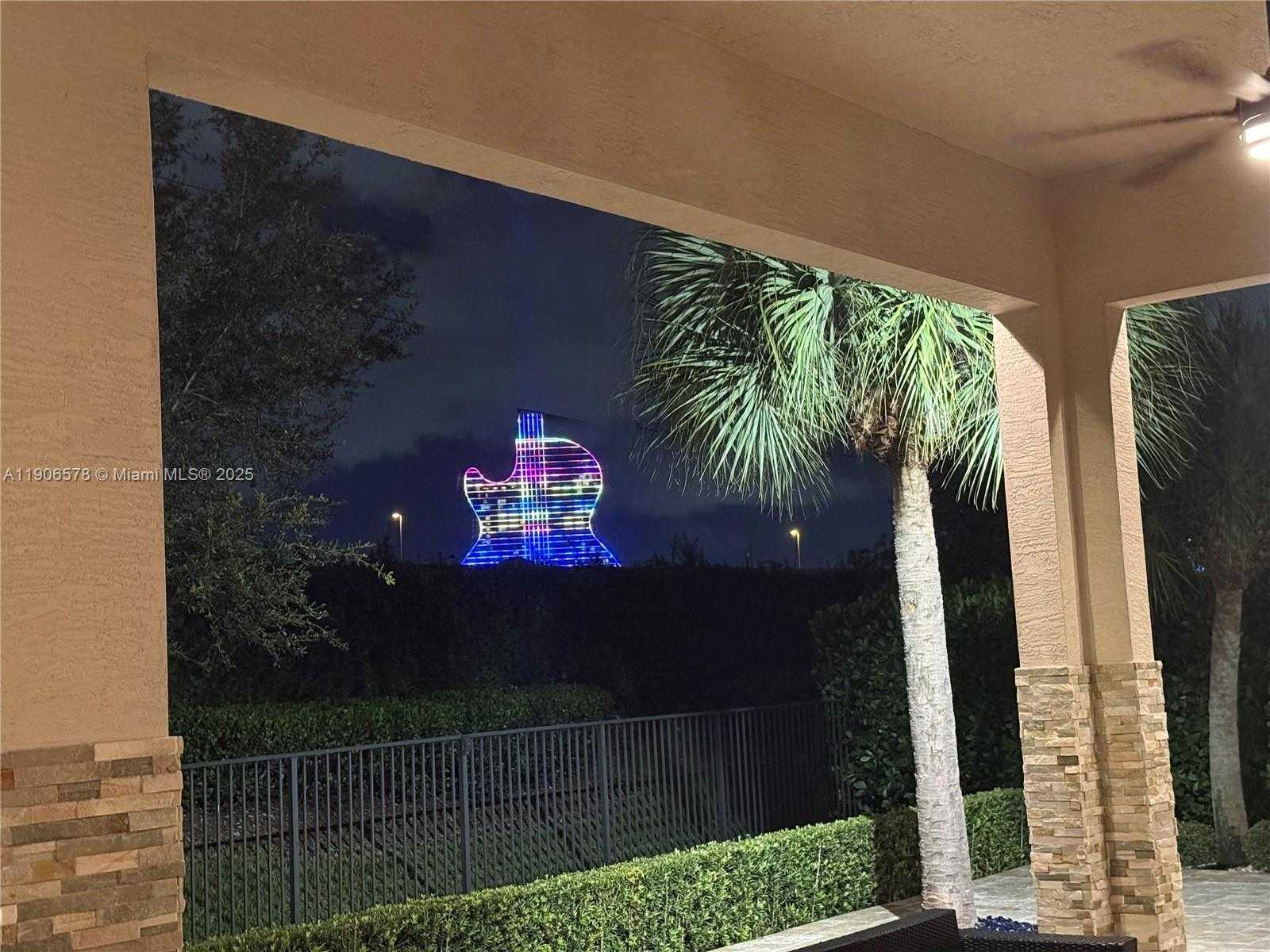 Small Image of 4950 EAST STERLING RANCH CIR, Davie Number 21