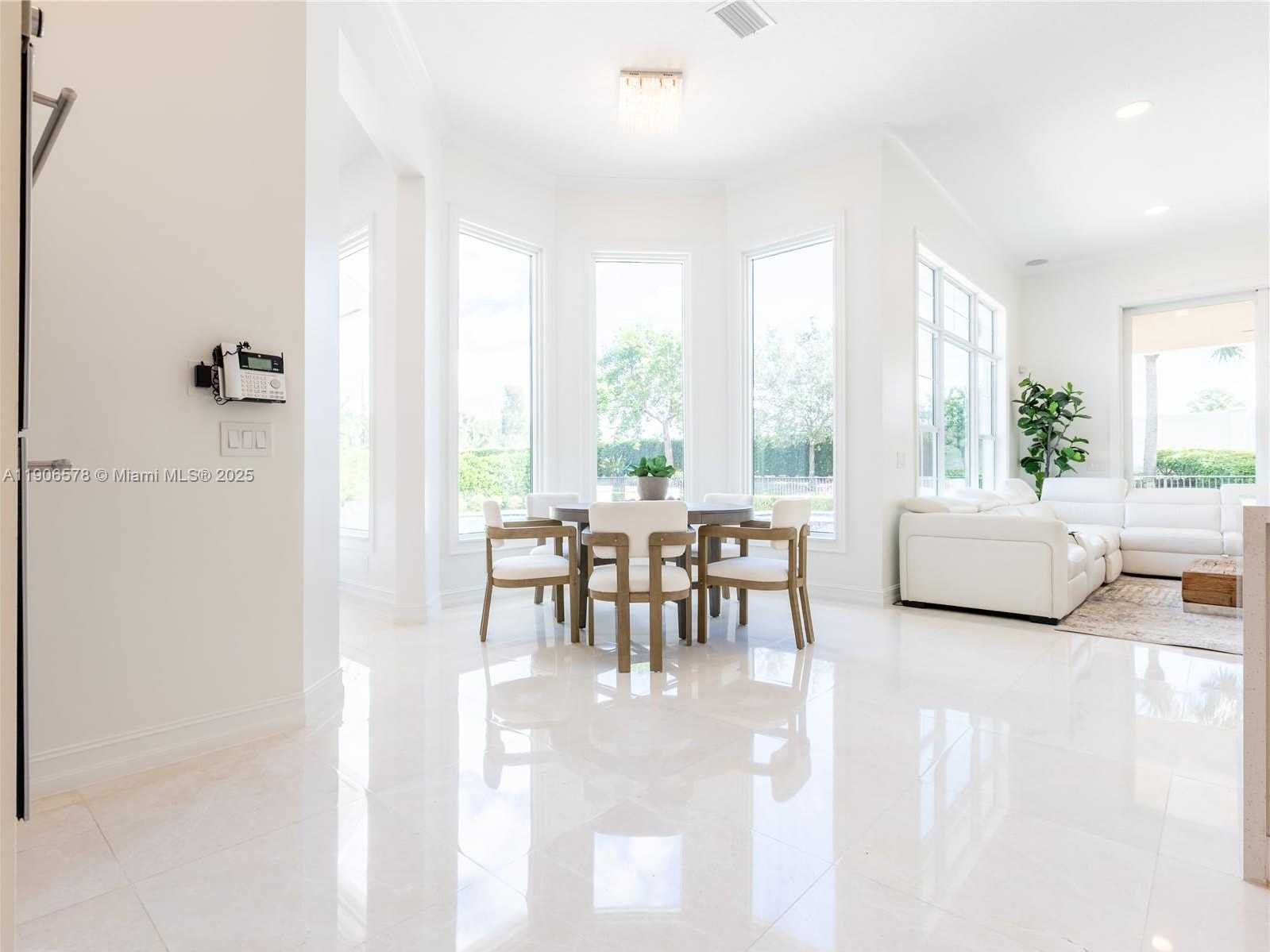 Small Image of 4950 EAST STERLING RANCH CIR, Davie Number 32