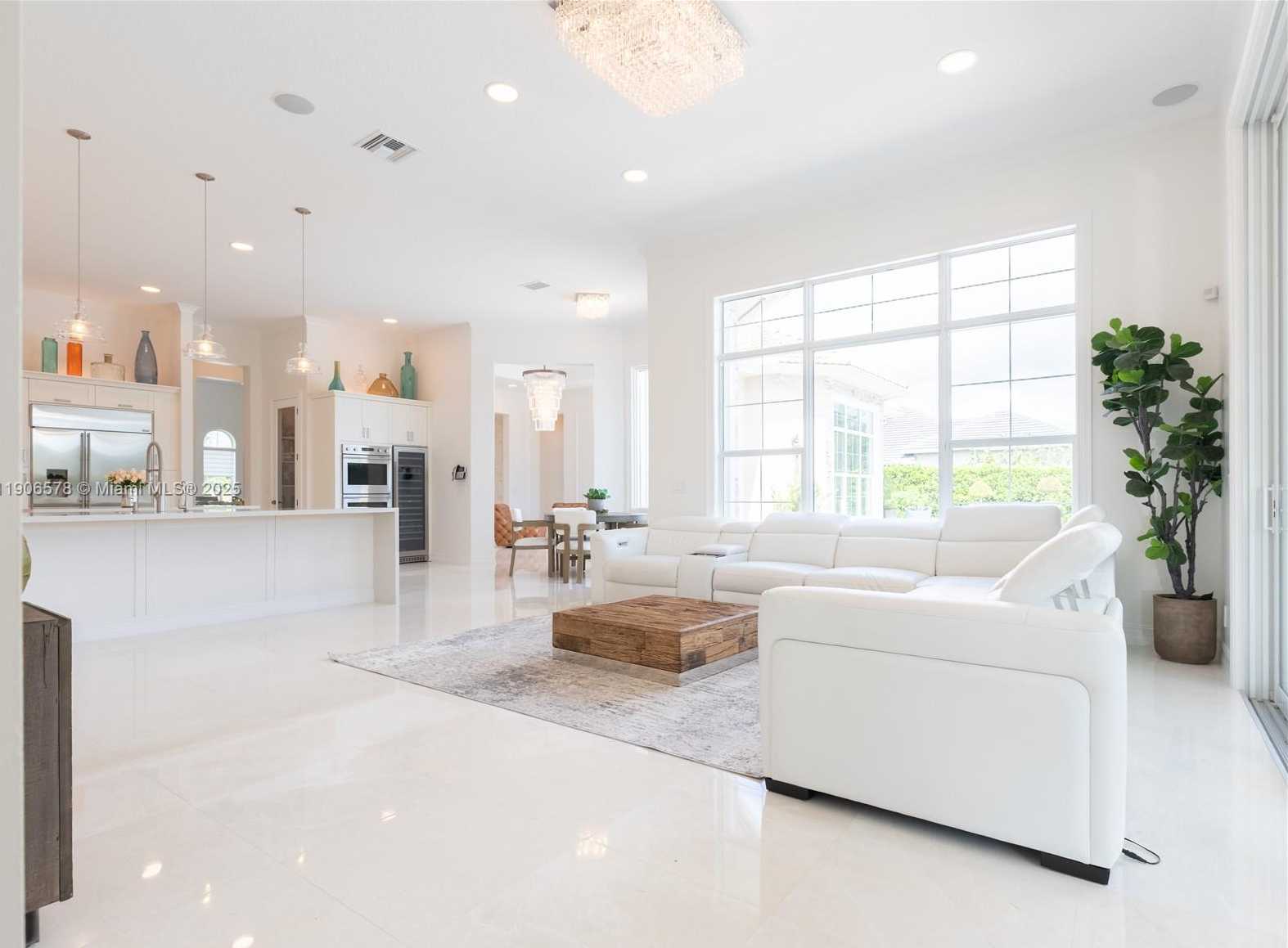 Small Image of 4950 EAST STERLING RANCH CIR, Davie Number 34