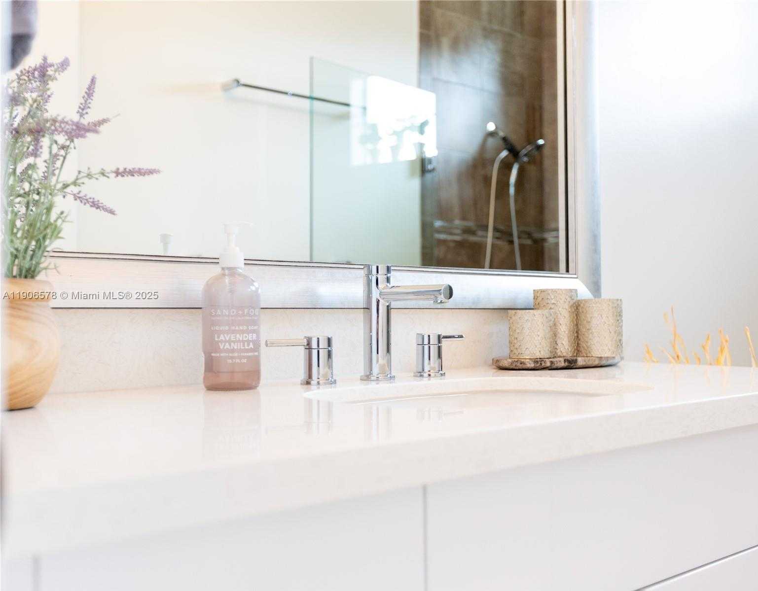 Small Image of 4950 EAST STERLING RANCH CIR, Davie Number 43