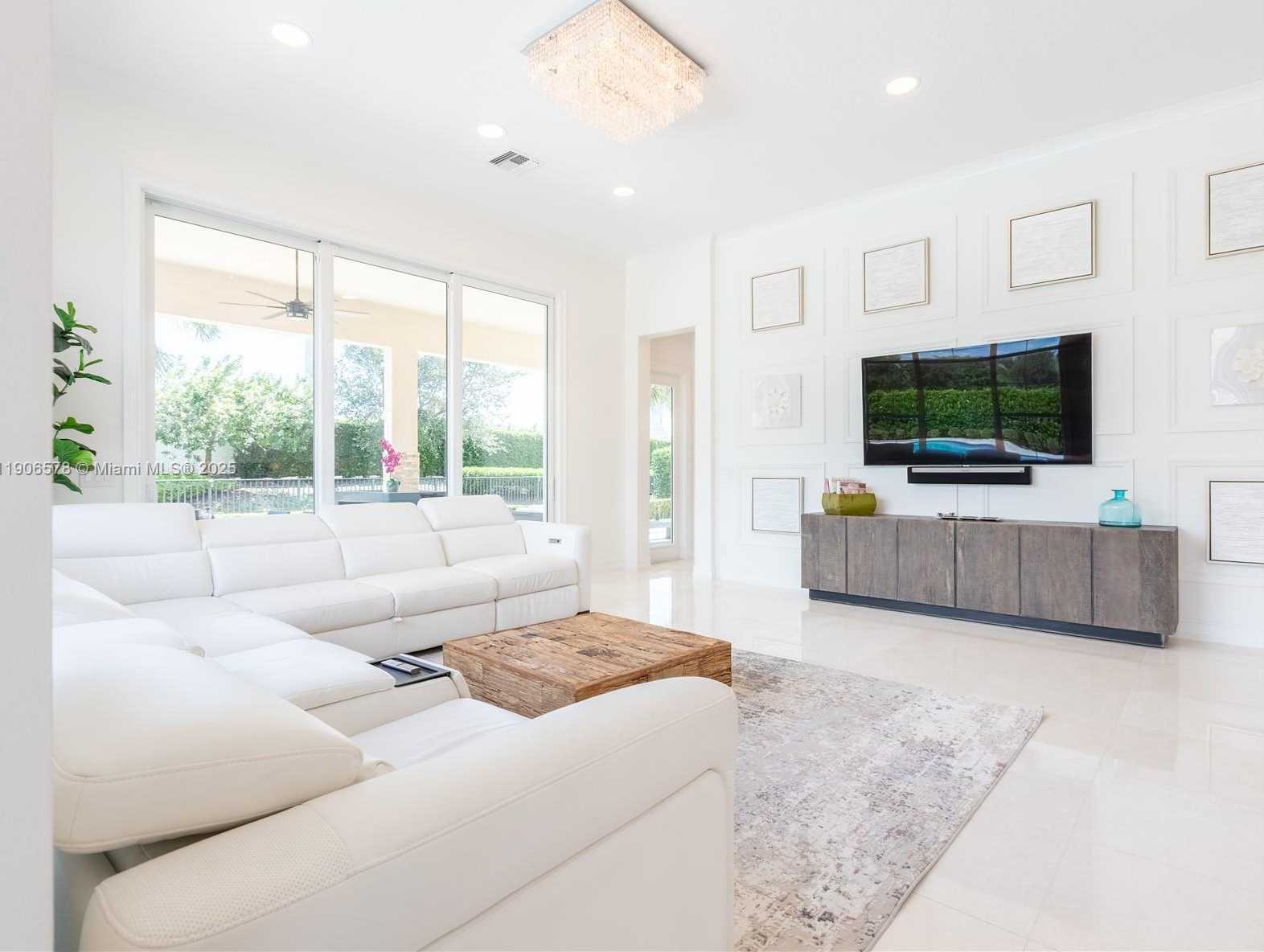 Small Image of 4950 EAST STERLING RANCH CIR, Davie Number 46