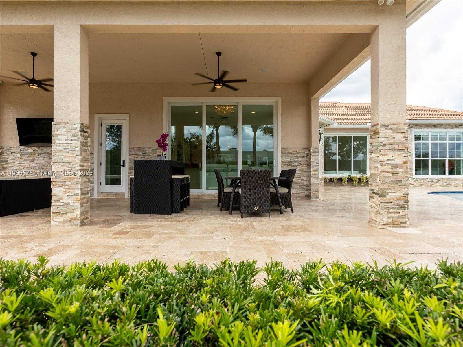 Small Image of 4950 EAST STERLING RANCH CIR, Davie Number 47