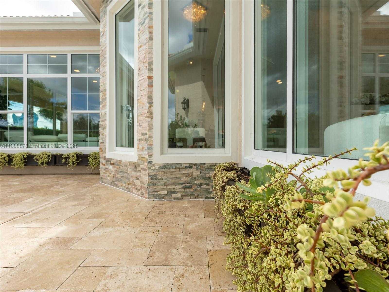 Small Image of 4950 EAST STERLING RANCH CIR, Davie Number 49