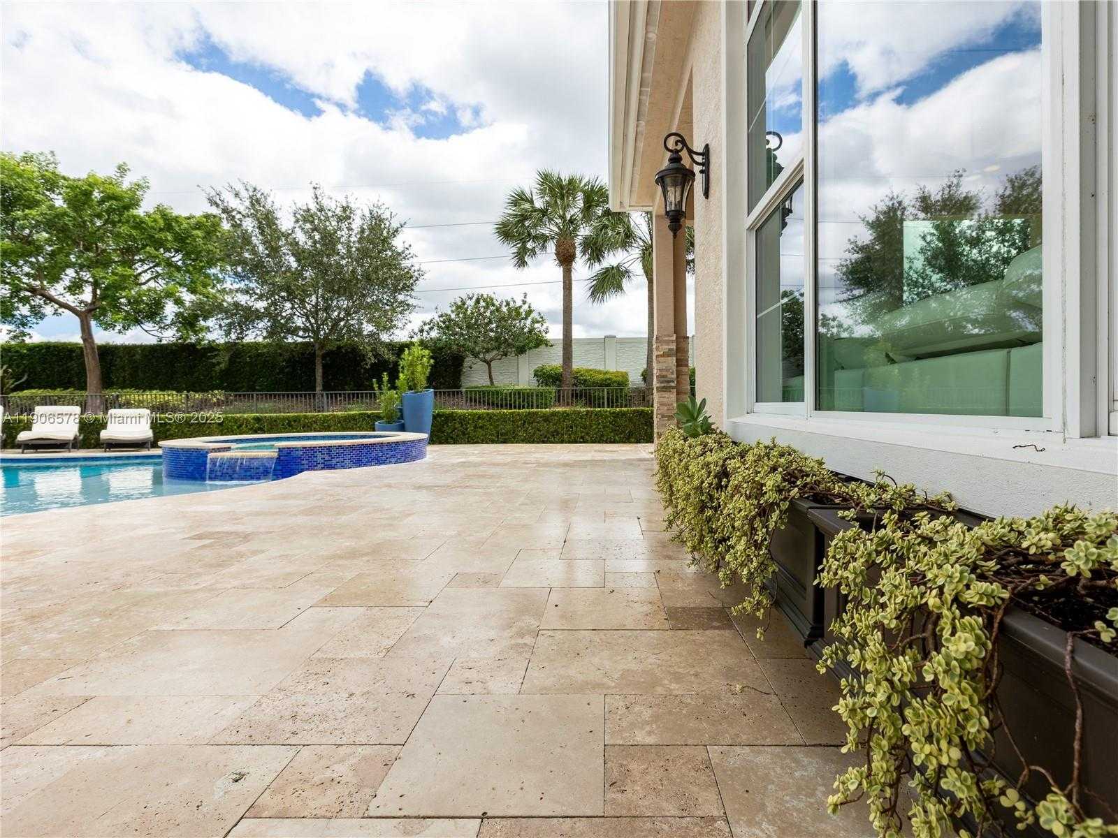 Small Image of 4950 EAST STERLING RANCH CIR, Davie Number 51