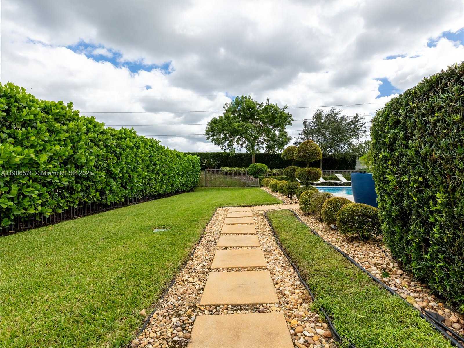 Small Image of 4950 EAST STERLING RANCH CIR, Davie Number 55