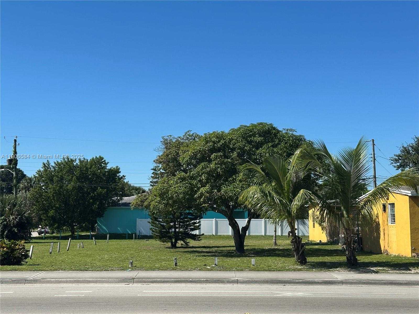 Small Image of 733 NORTH WEST 27TH AVE, Fort Lauderdale Number 15