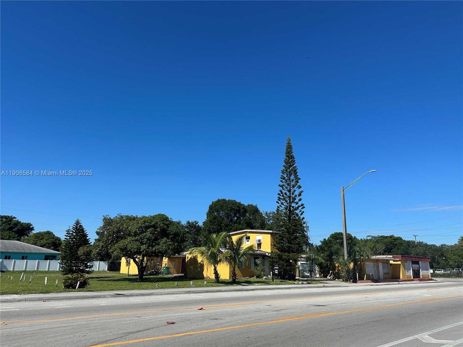 Small Image of 733 NORTH WEST 27TH AVE, Fort Lauderdale Number 16